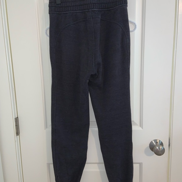 Lululemon women’s joggers - Picture 2 of 4